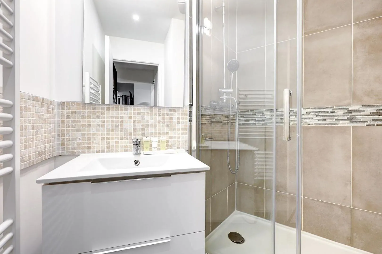 Bluestay 20 - Superb Apartment In Paris